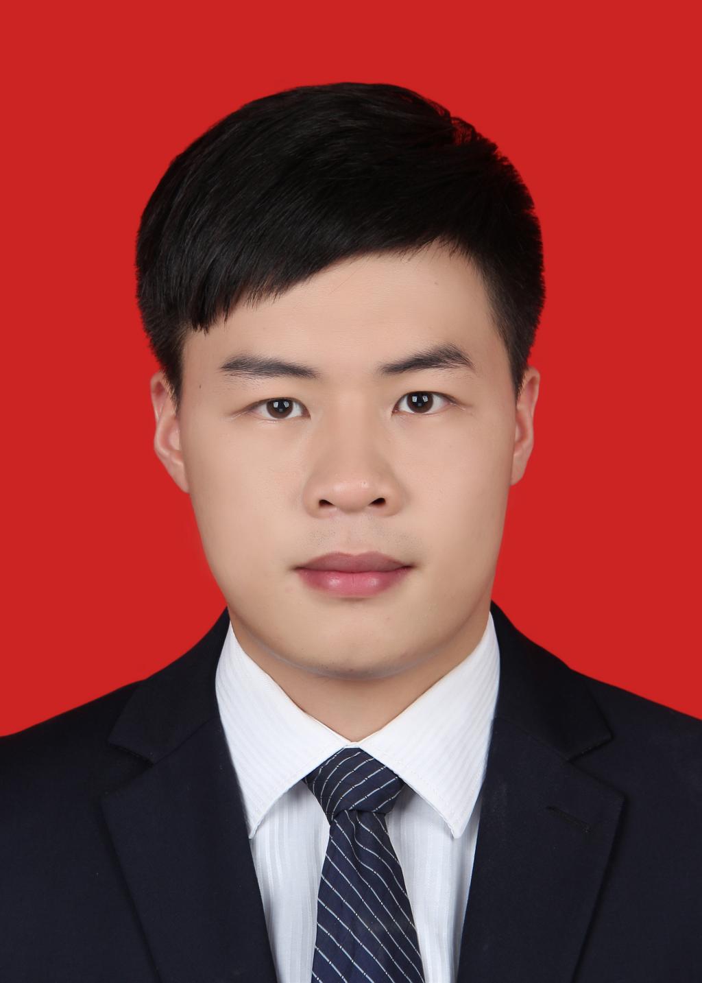 李鑫伟