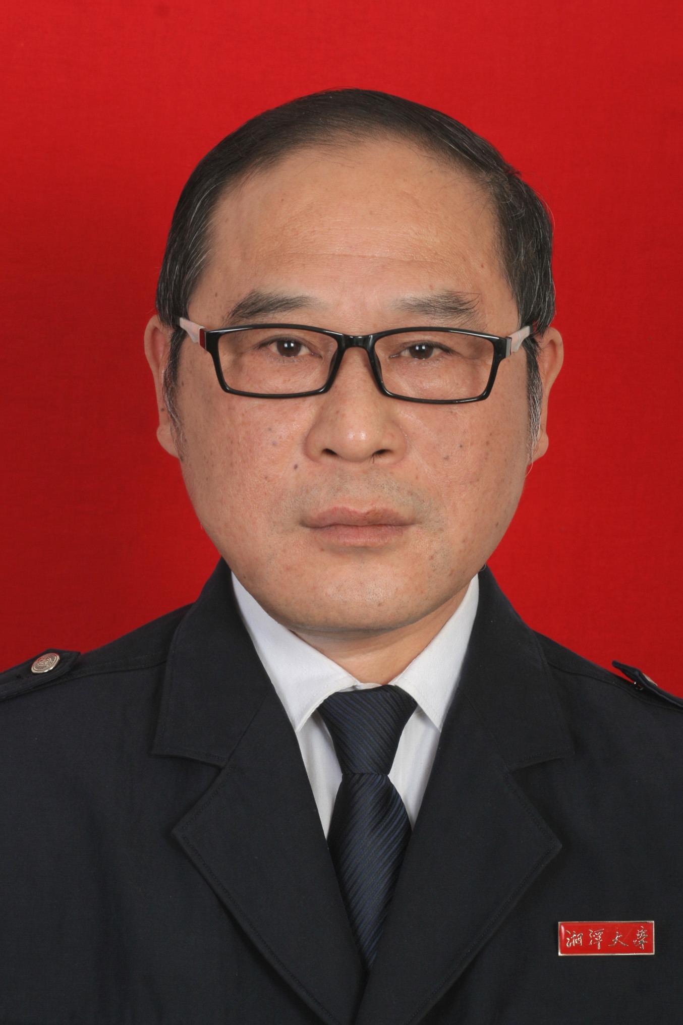 李志斌